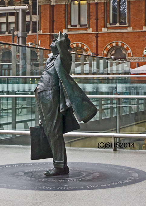SHSheldon's photo of the Statue of John Betjeman