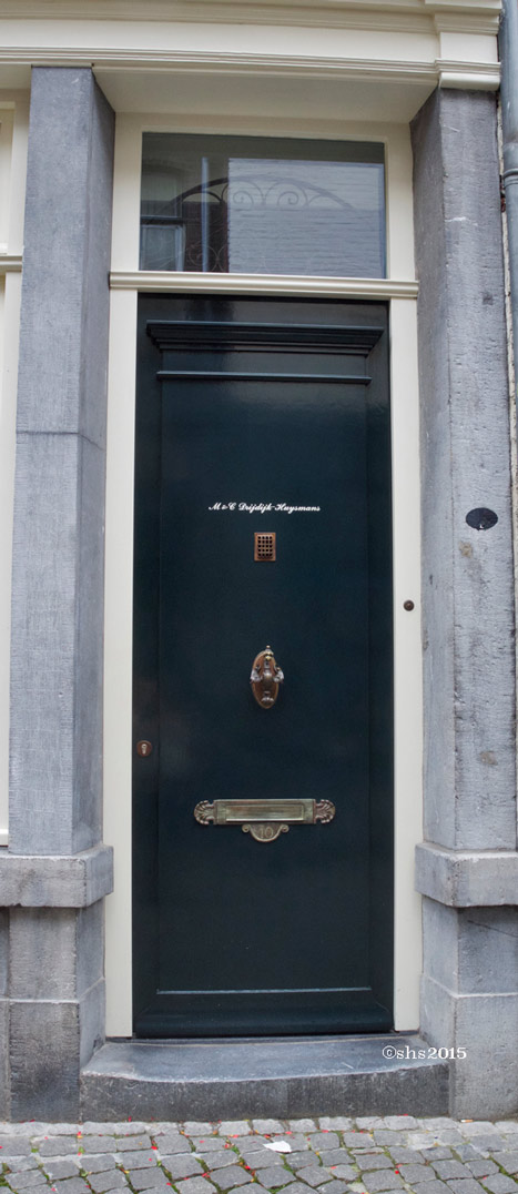Susan Nolen's photograph of a dutch door